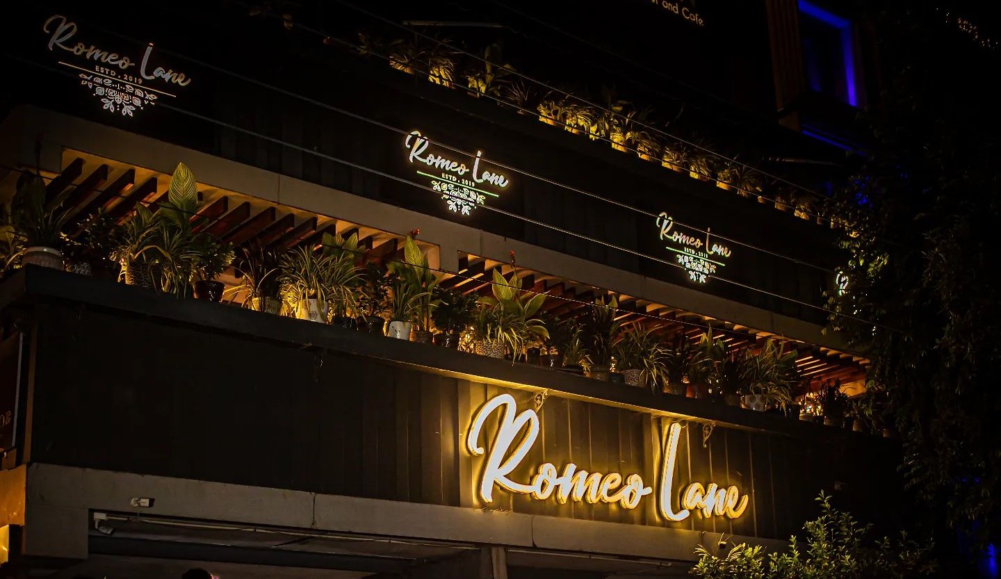Romeo Lane photo
